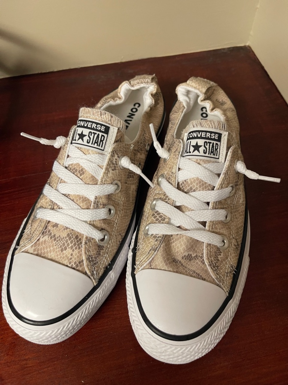 Converse Low Top Sneakers in Beige Snake Print with White